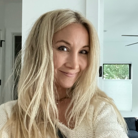 Meet your Posher, Casey - Picture 1 of 1